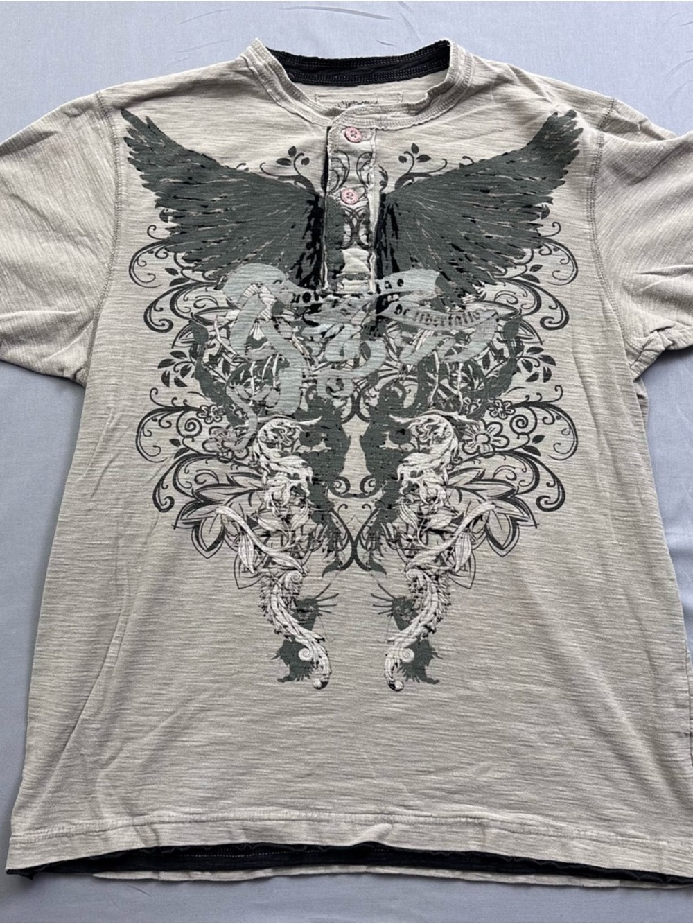 Modern Culture Gray Black Graphic Henley Men's T-Shirt L Short Sleeve Y2K Skater